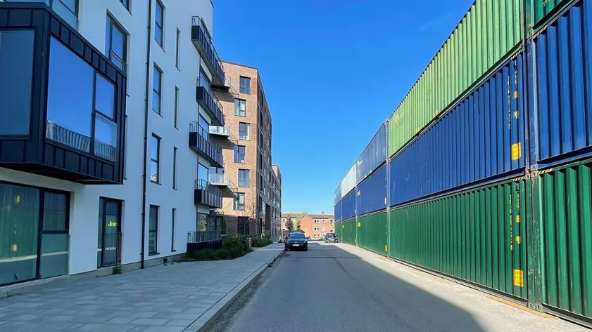 Soundwall made of containers