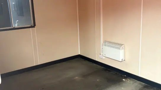 Ex hire fleet 9 x 24ft office with lifting eyes