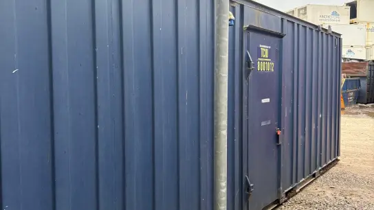 Ex hire fleet 9 x 24ft office with lifting eyes