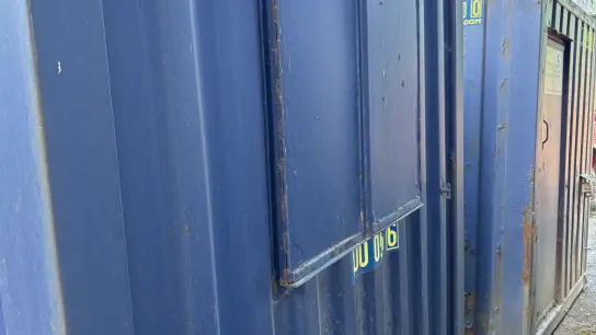 ex hire fleet 20ft Canteen used condition. Lifting eyes rather than corner castings