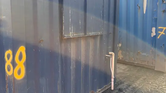 ex hire fleet 20ft Canteen used condition. Lifting eyes rather than corner castings