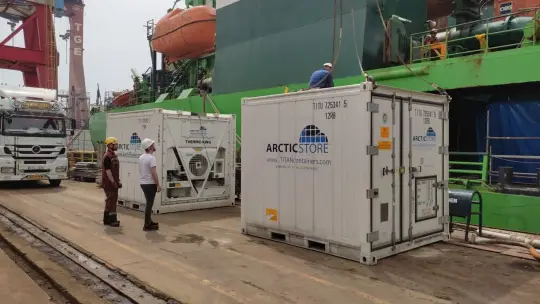 Shipyards in Turkey implemented temperature-controlled containers to store battery systems safely at +15°C to +20°C, ensuring performance and operational efficiency without building new infrastructure.